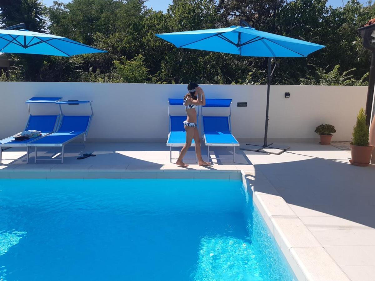 Villa Bianca - Apartment With Private Pool بريفلاكا المظهر الخارجي الصورة