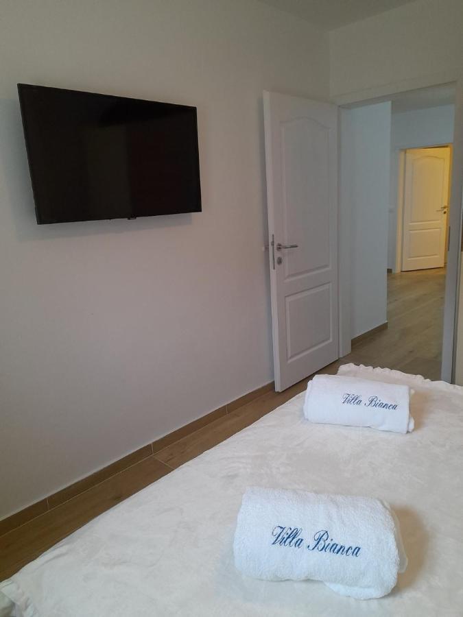 Villa Bianca - Apartment With Private Pool بريفلاكا المظهر الخارجي الصورة